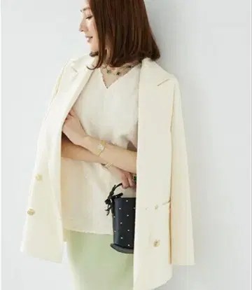 새상품급 유어스 테일러드 자켓 아이보리