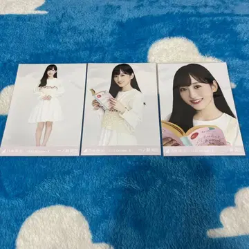 노기자카46 브로마이드 이치노세 미쿠 컴프 2023 포인트 꽃무늬 원피스