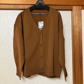 새상품 aga 브라운 가디건