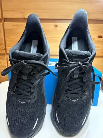 HOKA 클리프톤 8 [ 새상품급 ]