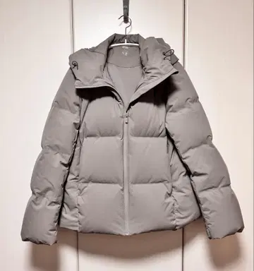 유니클로 심리스 다운 파카 여성용 S 그레이