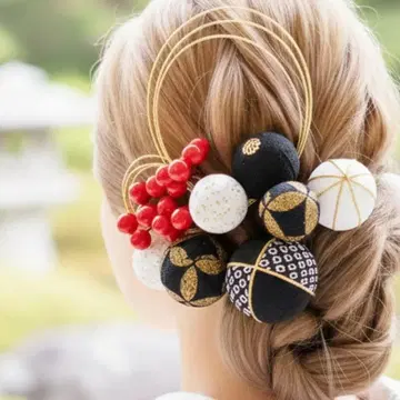 하레 날을 장식하는 머리 장식