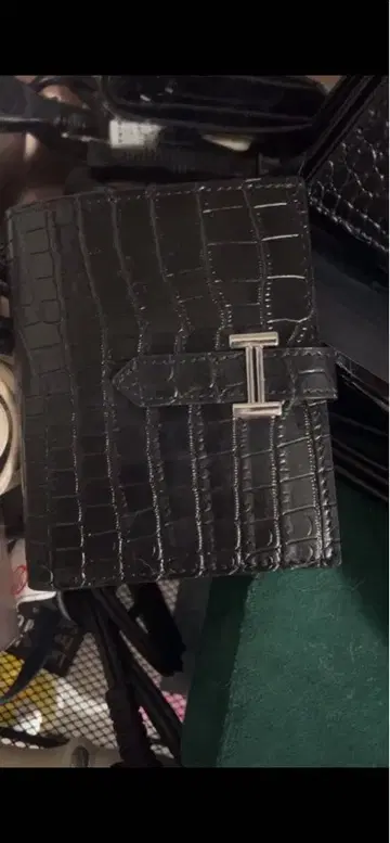 블랙 악어 가죽 이단 접이식 지갑