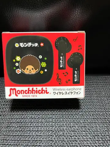 몽치치 와이어리스 이어폰 블랙 컬러입니다.