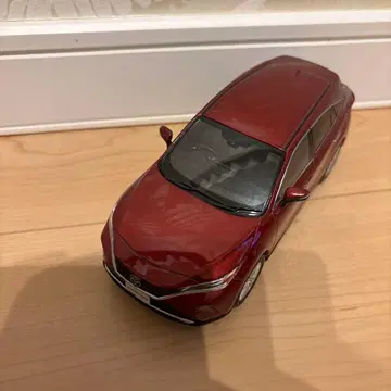 도요타 하리어 빨간색 미니카 1/18 스케일