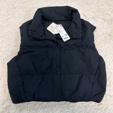 택 포함 새상품 UNIQLO:C 유니클로:C 다운 크롭 베스트 인기 L