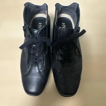 블랙 가죽 부츠 레이스업