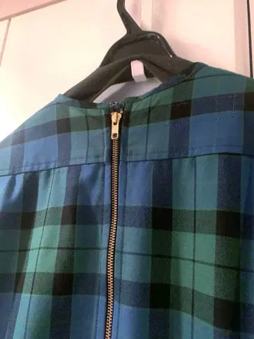 영국제 체크 무늬 긴팔 원피스