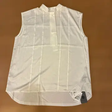 FACE SANS FARD 슬리브리스 셔츠