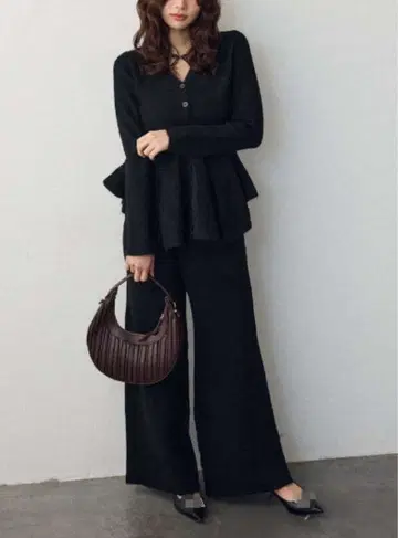 페플럼 니트 2종 셋업 블랙