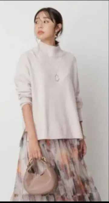 JUSGLITTY 울 캐시미어 슬릿 니트 핑크 M 사이즈 컨디션 최상