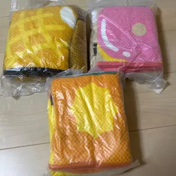 미개봉 새상품 미스터 도넛 리락쿠마 담요 3종 세트