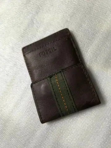 FOSSIL 브라운 가죽 머니클립