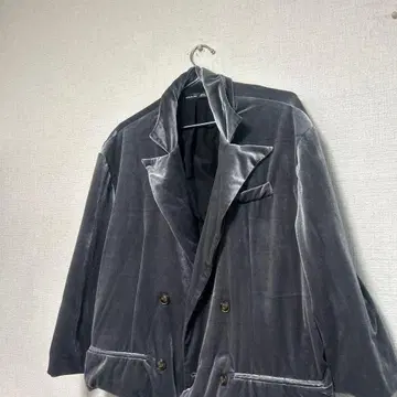 초레어 디자인 neon blanc 자켓 벨로아 광택