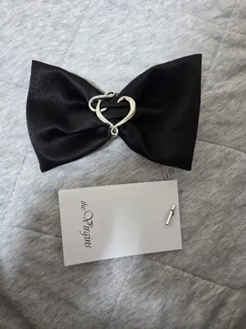 the virgins 리본 머리핀