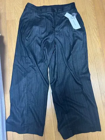 택 포함 미사용 새상품 Casper John 슬랙스