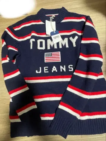 TOMMY JEANS 스트라이프 니트 스웨터