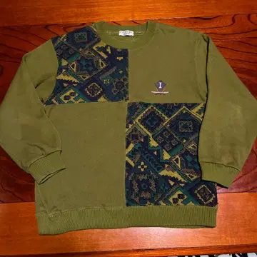 MILLISTAR 올리브 그린 스웨터 니트 L 사이즈 3D 니트