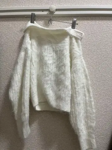 FRAY I.D 화이트 니트 상의