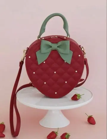 Maison de FLEUR 숄더백 산리오