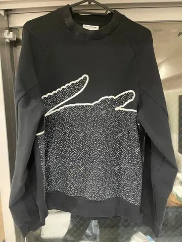 그래픽 프린트 블랙 트레이닝복