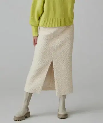 MACPHEE 플러피 I 라인 미디 스커트 TOMORROWLAND