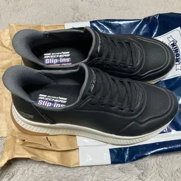 SKECHERS Slip-ins 블랙 스니커즈