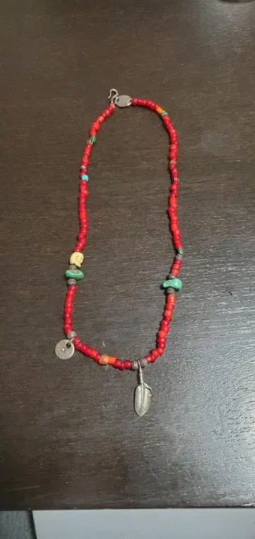 레드 비즈 목걸이 AG VICTORY