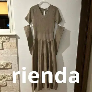 미사용 새상품 택 포함 베이지 슬리브리스 롱 원피스 프리 사이즈