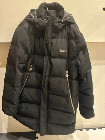 BALR. 후드 부착 블랙 다운 자켓