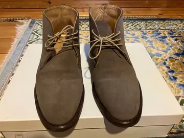 나노 유니버스 스웨이드 처카 부츠