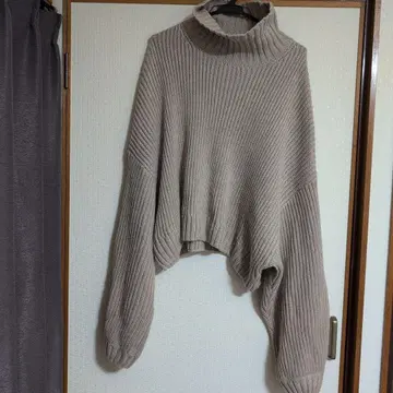 TODAYFUL 베이지 터틀넥 크롭 니트