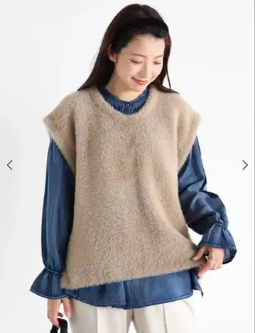 야마다야 미사용 새상품 Vin 백 버튼 V넥 샤기 니트 베스트