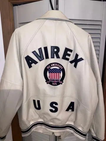 AVIREX 화이트 가죽 자켓