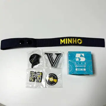 SHINee WORLD 2017 민호 핀 배지 네임택 세트