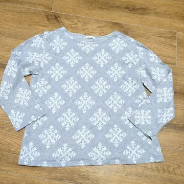 Plantation 플랜테이션 올 패턴 프린트 상의 M