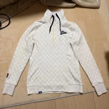 FILA 하프 지퍼 터틀넥 화이트