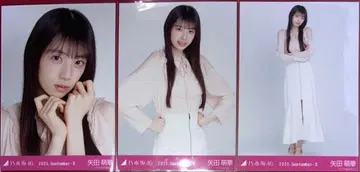 노기자카46 야타 모에카 브로마이드 컴프 어깨 트임 상의