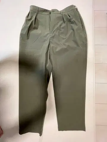 뉴발란스 올리브 캐주얼 팬츠