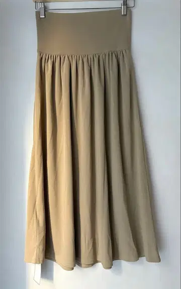 BEIGE. 베이지, 스트레치 소재 플레어 스커트 베이지 2 사이즈