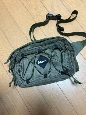bravo 바디백 올리브 그린