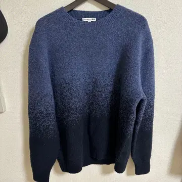 유니클로 JW 앤더슨 수플레얀 그라데이션 크루넥 스웨터