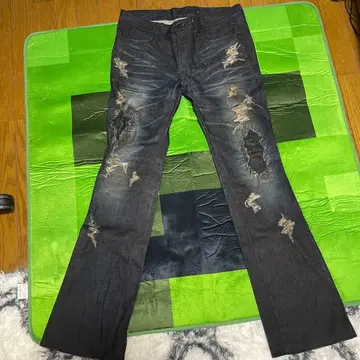 FUGA 데미지 가공 부츠컷 데님 46