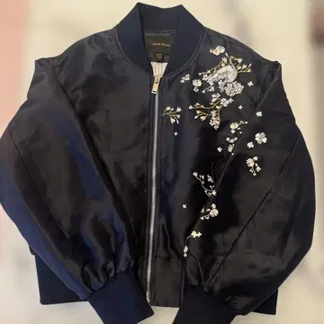 URBAN REVIVO 자수 스카잔 네이비