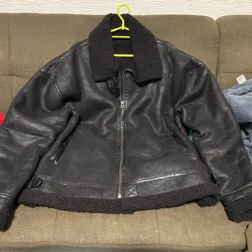 HALHAM 블랙 가죽 보아 자켓