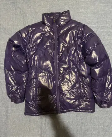 보라색 다운 자켓