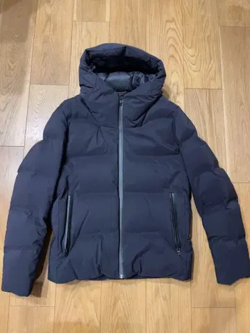 컨디션 최상 UNIQLO 심리스 다운 후드티 블랙 유니클로 M