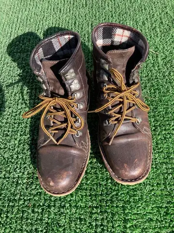 브라운 가죽 워크 부츠