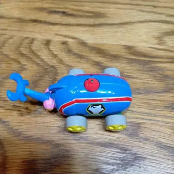 토미카 메카부톤