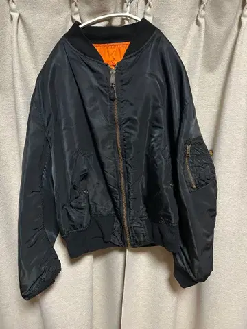 ALPHA INDUSTRIES MA-1 블랙 자켓